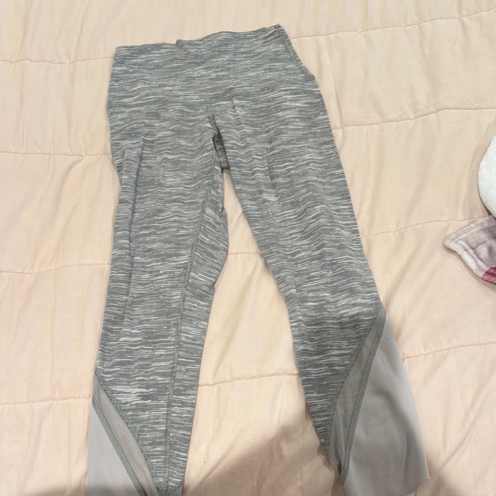 Lululemon size 6 leggings